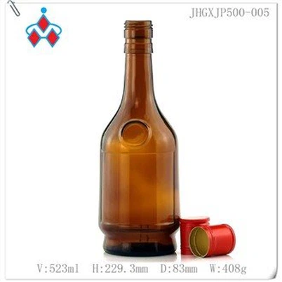 Senas alkoholinis rudas stiklinis butelis